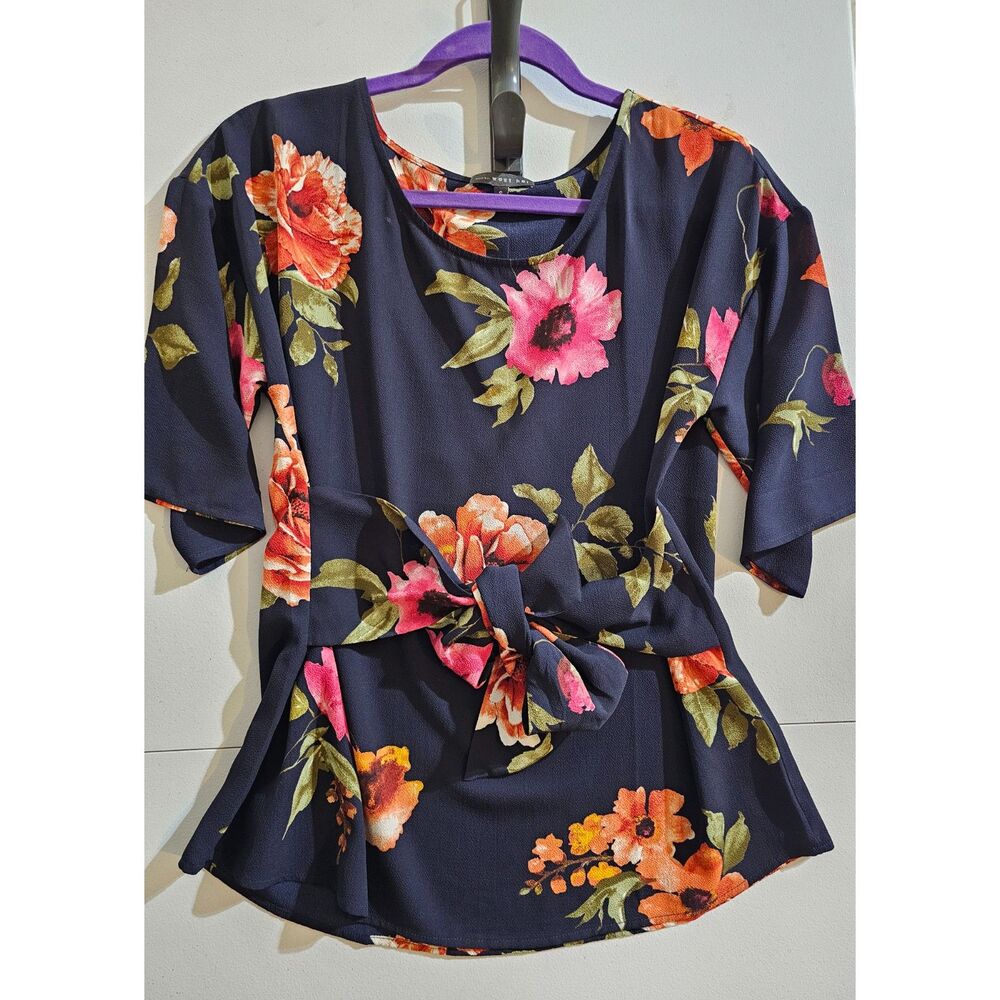 West Kei Navy Floral Short Sleeve Tie Front Top S
